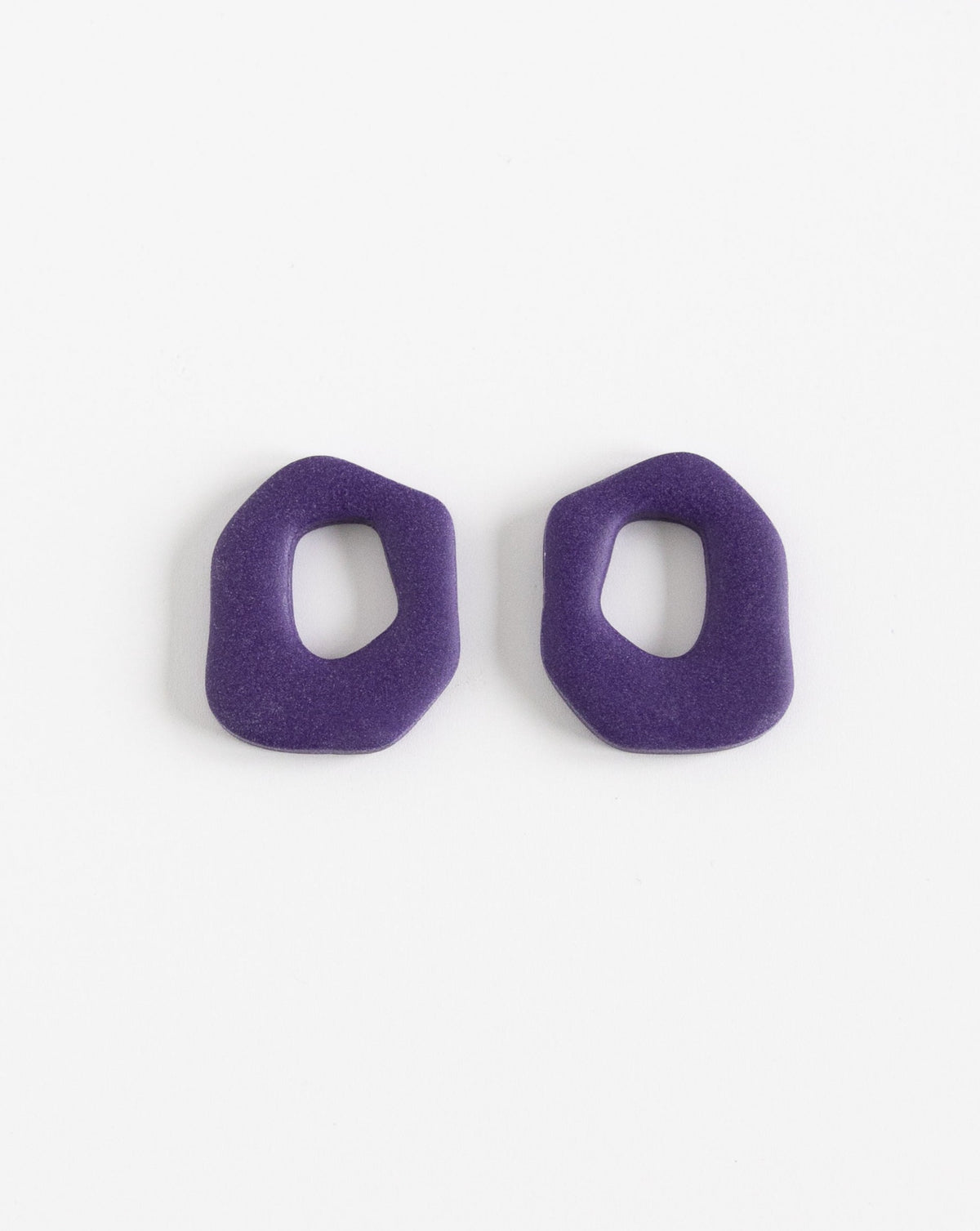 Darien Beads in Purple color, front view