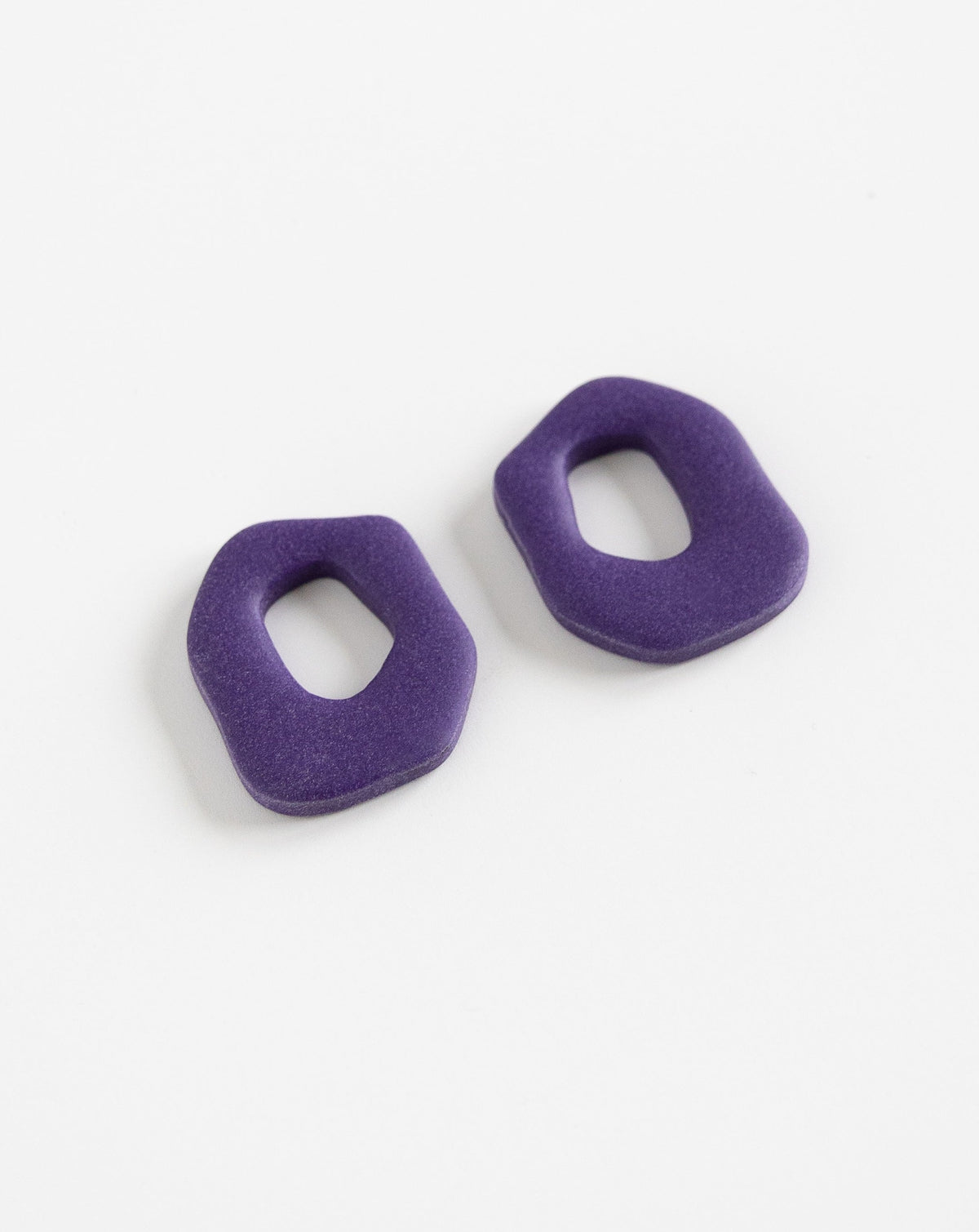 Close up of Darien Beads in Purple color, angled view
