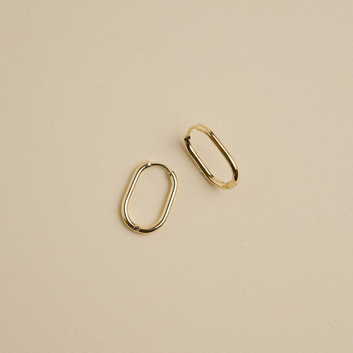 Oval Hoop earrings- Minimal