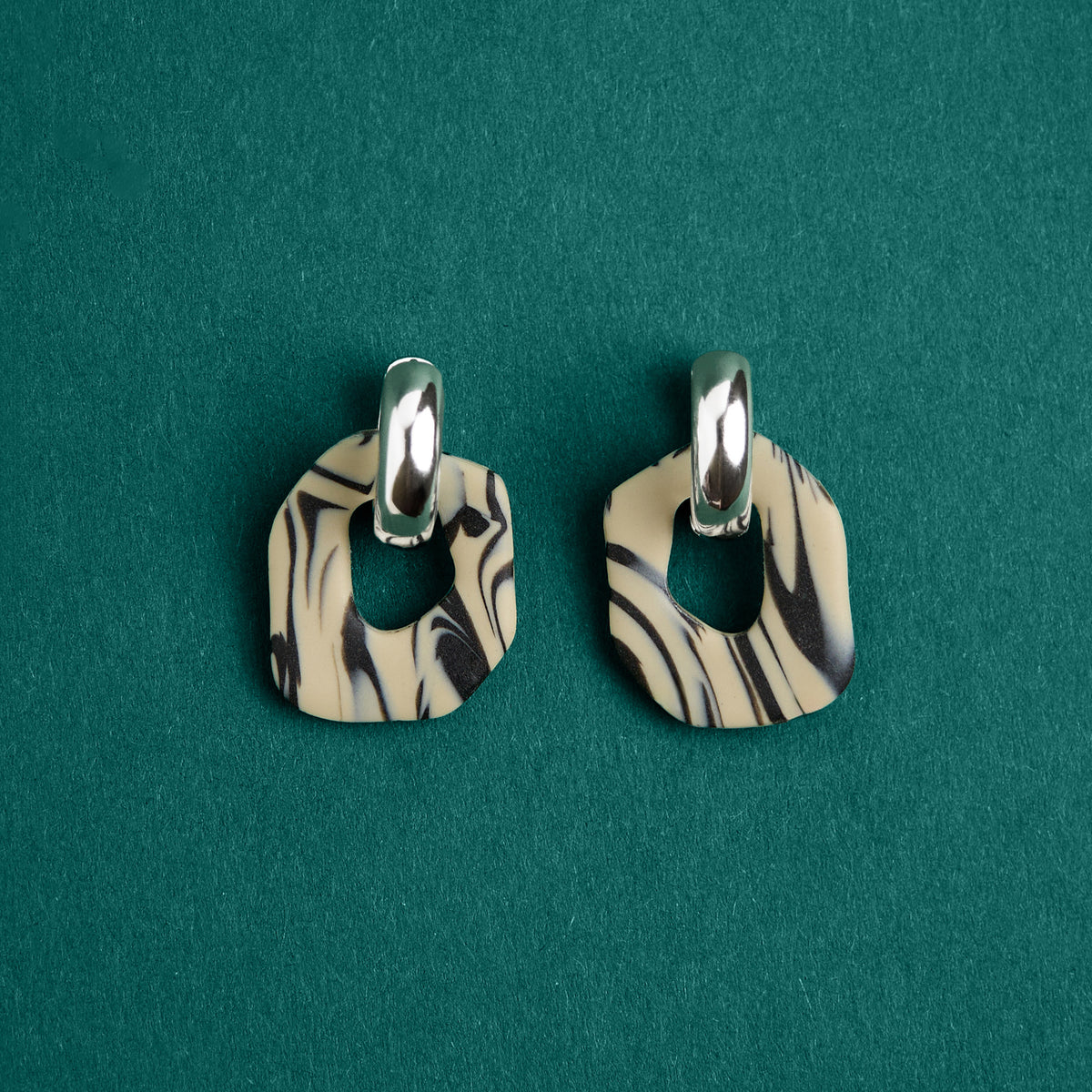 Daria Earrings