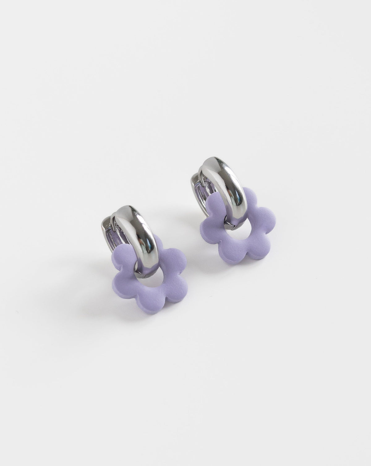 lilac color  Goli Bold earrings in silver hoops