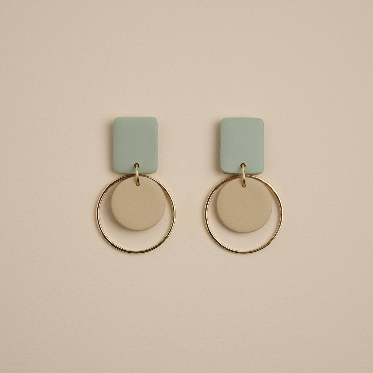 Shiva-earrings-Beige-gold